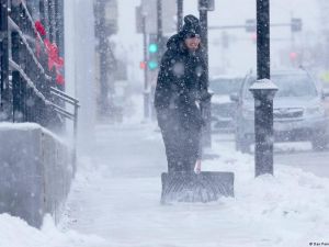 超強暴風雪席捲全美 已致至少28人喪生