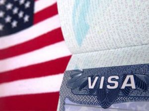 美移民局：擬調漲部分簽證和綠卡申請費 