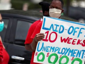 生活变调 美国已有15万人在裁员潮中失业