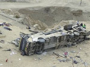 祕鲁发生巴士坠崖意外 至少24人丧生
