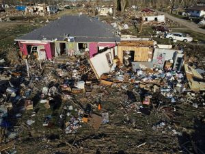 龙卷风肆虐11州已逾32死 拜登宣布联邦援助