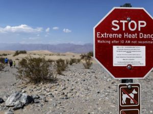 死亡谷国家公园121度高温 71岁徒步男子身亡