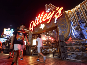 卫生问题 Gilley’s 餐厅勒令关闭