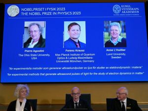 諾貝爾物理學獎 3學者「極短光脈衝」研究獲殊榮