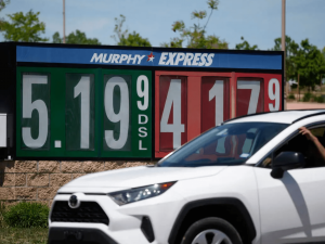 石油市場波動 維加斯油價仍下降