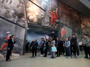 海外华媒探访 “5·12”汶川特大地震映秀震中纪念馆