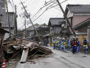 日本石川強震78死51失聯404傷 逾700人仍受困