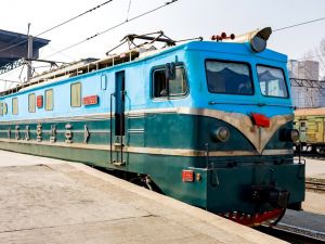 北韩火车翻覆、7节车厢掉山谷 至少400死