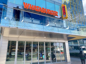 Whataburger 在维加斯大道开店