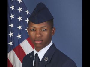 佛州警察闖錯公寓 開槍擊斃非裔空軍飛行員
