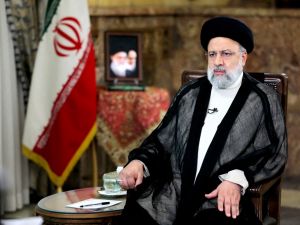 伊朗總統外長墜機 政局動盪陷難關