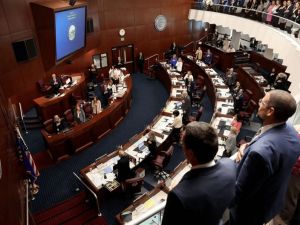 內州通過新法案 醫療保健最受矚目
