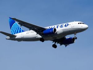 聯合航空系統大當機 全美各地航班停飛影響數千人
