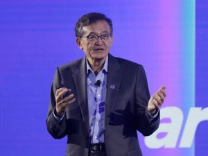 川普要英特爾CEO辭職 陳立武：接洽政府澄清疑慮
