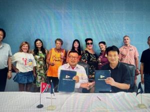 江苏省中国画学会与美国天下华人集团签署合作意向 共促中国画走向国际