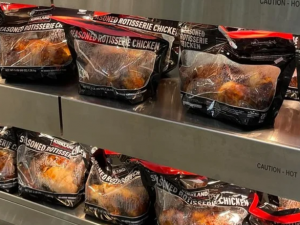 Costco烤鸡爆食安疑虑 引发消费者关注