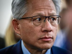 黄仁勋荣登金融时报人物榜 被赞「押注AI」改变世界！
