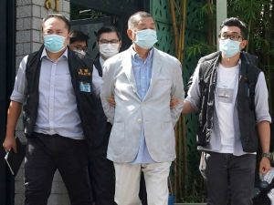 黎智英涉香港國安法3罪均成立 最重恐終身監禁