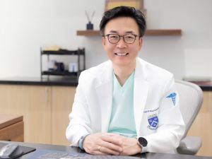 先进修复牙科 方熙钟植牙中心为您重建自信笑容!