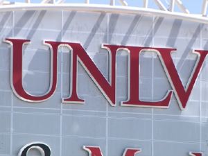UNLV携手公益组织 为社区打造百张床