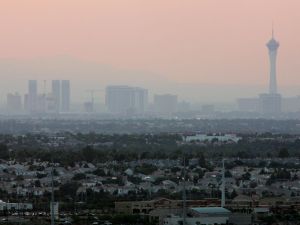克拉克县空气品质亮「红灯」 拉斯维加斯臭氧污染严重