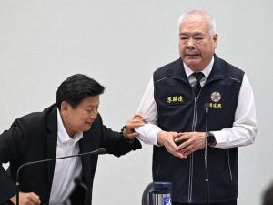 季麟連軍購案言論引波瀾 鄭麗文籲團結勿自亂陣腳
