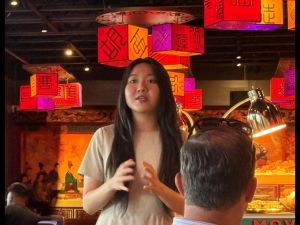 Minja Yan 參選縣委員引關注 籌款餐會匯聚人氣