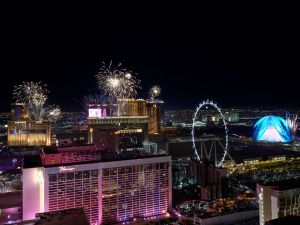 庆祝建国250周年 拉斯维加斯八周“烟火盛夏”点亮夜空