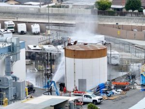 南加州化學槽外洩恐引起爆炸 4萬居民緊急疏散