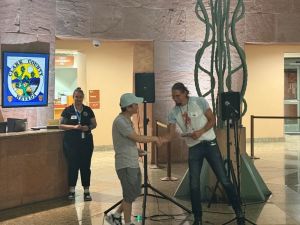 克拉克縣藝術展慶祝美國建國250週年 華裔藝術家許宙榮獲大獎